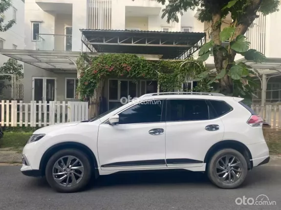 Nissan X trail 2.5 SV 4WD 2020 - Nissan X trail 2.5 SV bản 2 cầu cao cấp Sản xuất và đăng ký năm 2020 1 chủ từ đầu