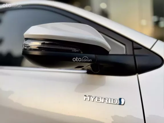 Toyota Innova Cross Hybrid 2025 - Odo 2.000km mới 99%