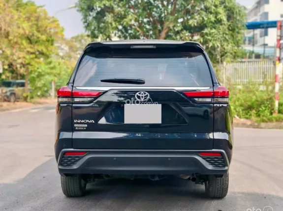 Toyota Innova Cross Xăng 2025 - Odo 7.000km như mới