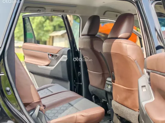 Toyota Innova Cross Xăng 2025 - Odo 7.000km như mới