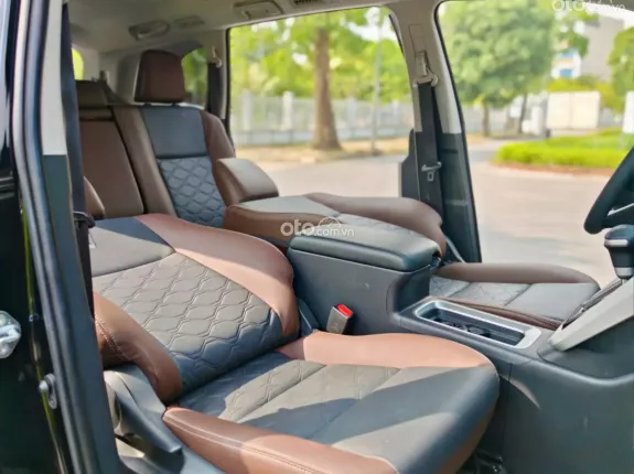 Toyota Innova Cross Xăng 2025 - Odo 7.000km như mới