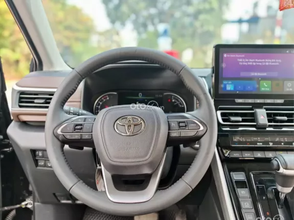 Toyota Innova Cross Xăng 2025 - Odo 7.000km như mới