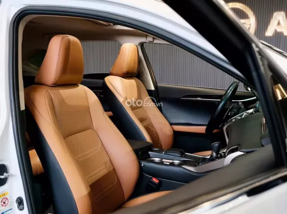 Lexus NX 300 T 2019 - Giá tốt chỉ 1 tỷ 6 hơn có hỗ trợ NH