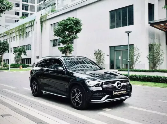 Mercedes-Benz GLC 300 4Matic V1 2022 - SUV cao cấp màu đen nội thất sang trọng