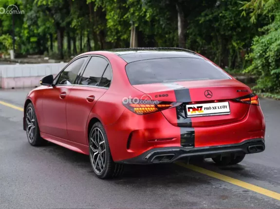 Mercedes-Benz GLC 300 4Matic 2022 - 1 viên duy nhất siêu đẹp - Odo cực ít