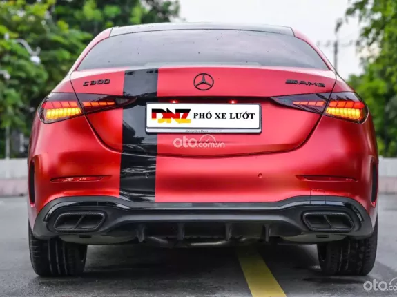 Mercedes-Benz GLC 300 4Matic 2022 - 1 viên duy nhất siêu đẹp - Odo cực ít