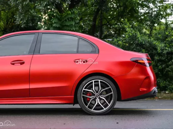 Mercedes-Benz GLC 300 4Matic 2022 - 1 viên duy nhất siêu đẹp - Odo cực ít