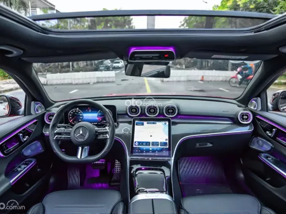 Mercedes-Benz GLC 300 4Matic 2022 - 1 viên duy nhất siêu đẹp - Odo cực ít