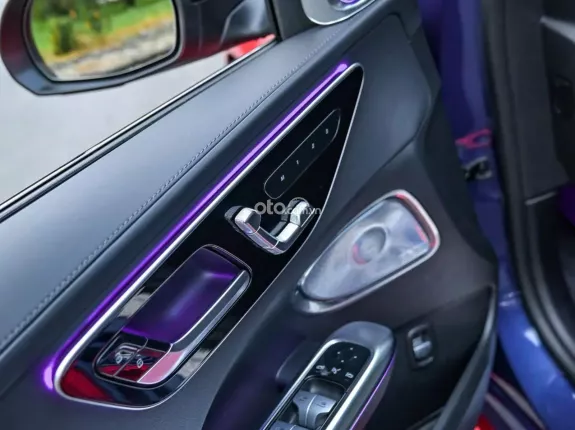 Mercedes-Benz GLC 300 4Matic 2022 - 1 viên duy nhất siêu đẹp - Odo cực ít