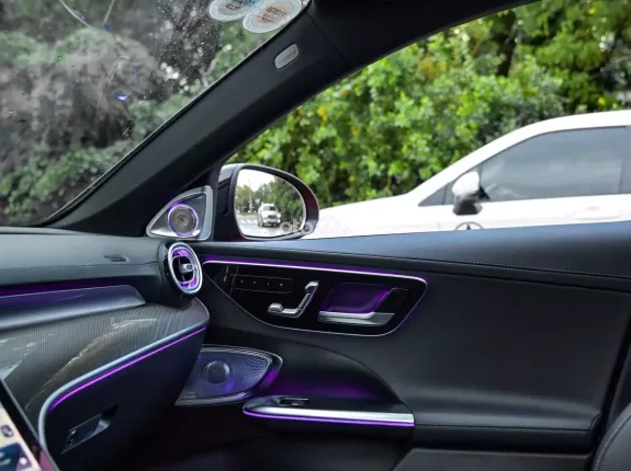 Mercedes-Benz GLC 300 4Matic 2022 - 1 viên duy nhất siêu đẹp - Odo cực ít