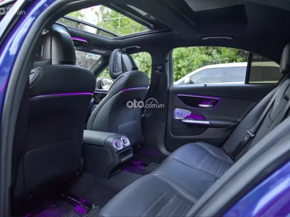 Mercedes-Benz GLC 300 4Matic 2022 - 1 viên duy nhất siêu đẹp - Odo cực ít