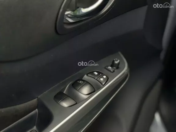 Nissan Navara NP300 VL 4x4 AT 2023 - Bán xe bán tải 4x4 đời 2023, màu xám sang trọng