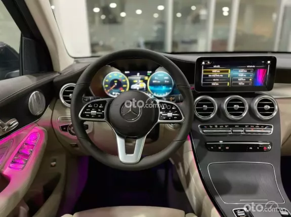 Mercedes-Benz GLC 300 4Matic 2022 - SUV cao cấp, odo thấp, nội thất như mới