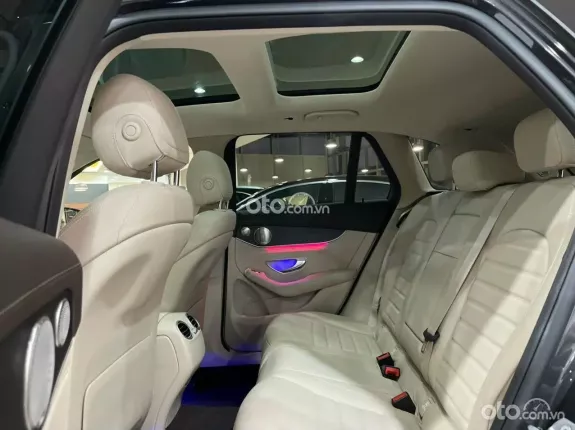 Mercedes-Benz GLC 300 4Matic 2022 - SUV cao cấp, odo thấp, nội thất như mới