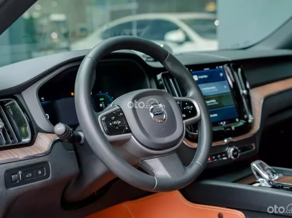 Volvo XC60 T8 AWD Recharge 2022 - Rẻ nhất thị trường