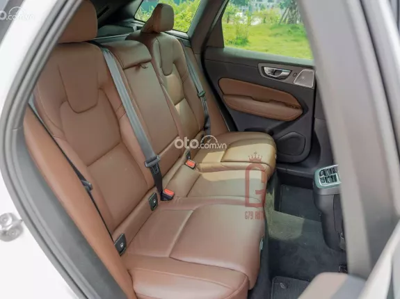 Volvo XC60 B6 AWD Inscription 2022 - Giá tốt thời điểm hiện tại