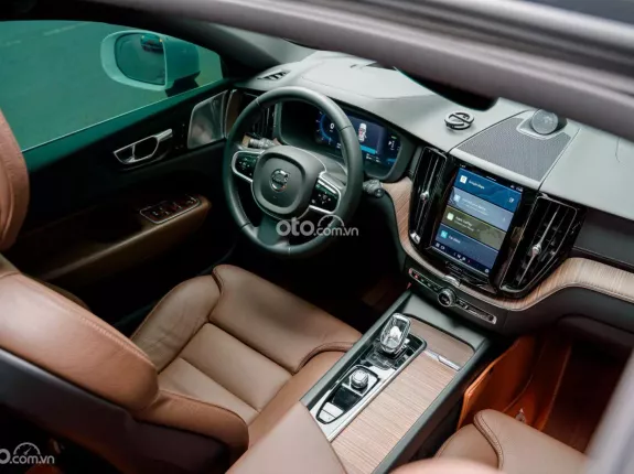 Volvo XC60 T8 AWD Recharge 2022 - Rẻ nhất thị trường