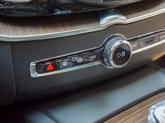 Volvo XC60 B6 AWD Inscription 2022 - Giá tốt thời điểm hiện tại