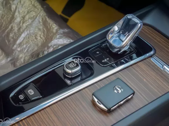 Volvo XC60 B6 AWD Inscription 2022 - Giá tốt thời điểm hiện tại