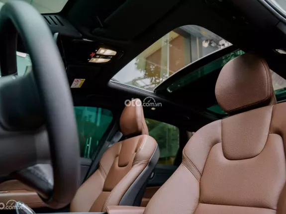 Volvo XC60 T8 AWD Recharge 2022 - Rẻ nhất thị trường