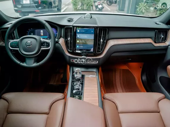 Volvo XC60 T8 AWD Recharge 2022 - Rẻ nhất thị trường