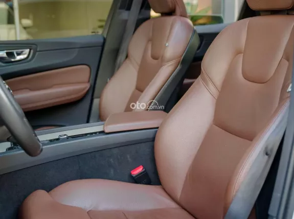 Volvo XC60 T6 Inscription 2019 - Giá cực mềm