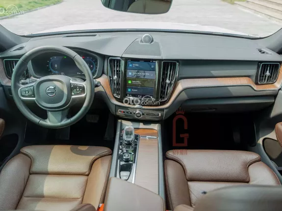 Volvo XC60 B6 AWD Inscription 2022 - Giá tốt thời điểm hiện tại