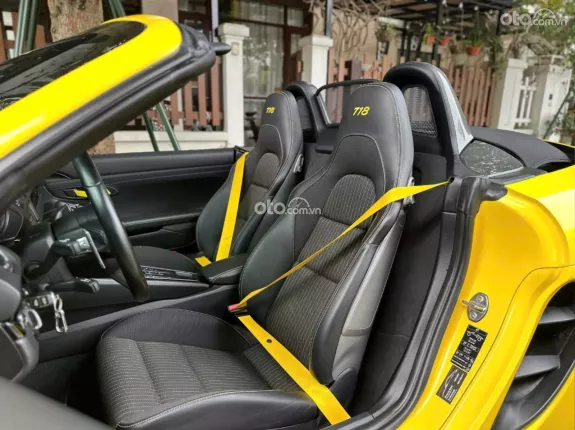 Porsche 718 Boxster T 2022 - Siêu phẩm mui trần cực hiếm tại Việt Nam