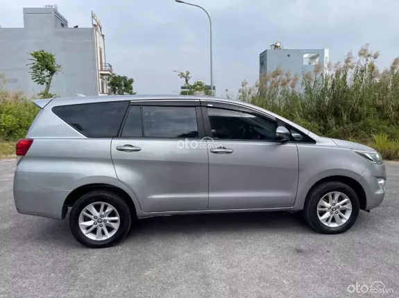 Toyota Innova 2.0 Venturer AT 2019 - Toyota 2019. 2.0, MT. 8v