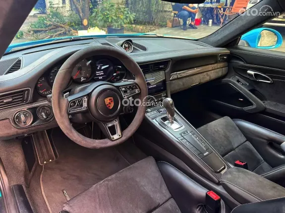 Porsche 911 Carrera GTS 2019 - Xe thể thao cao cấp màu Xanh Miami độc đáo