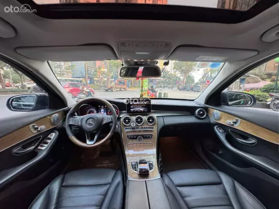 Mercedes-Benz C250 Exclusive 2018 - Odo 9v miles, xe cực đẹp