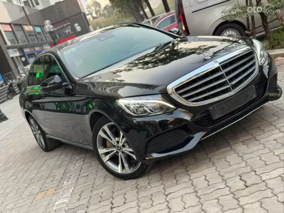 Mercedes-Benz C250 Exclusive 2018 - Odo 9v miles, xe cực đẹp
