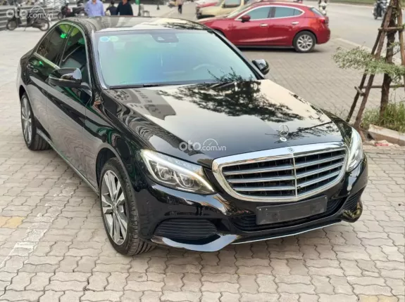 Mercedes-Benz C250 Exclusive 2018 - Odo 9v miles, xe cực đẹp