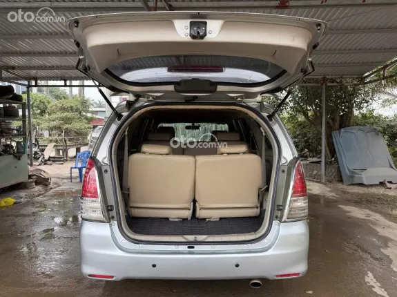 Toyota Innova 2.0G 2011 - Xe gia đình sử dụng, bảo dưỡng định kỳ, giá tốt