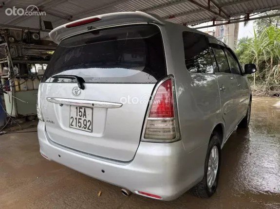 Toyota Innova 2.0G 2011 - Xe gia đình sử dụng, bảo dưỡng định kỳ, giá tốt