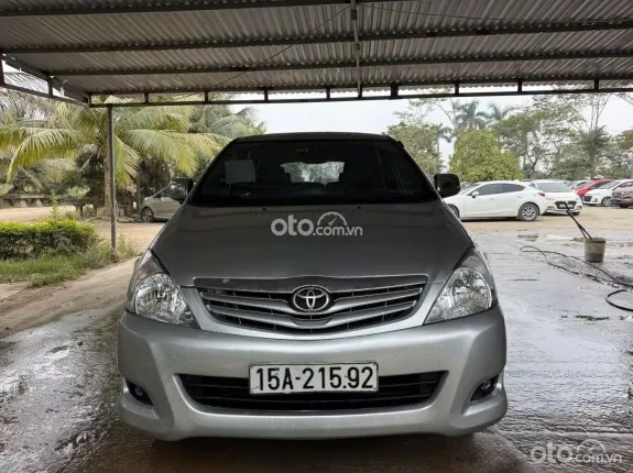 Toyota Innova 2.0G 2011 - Xe gia đình sử dụng, bảo dưỡng định kỳ, giá tốt