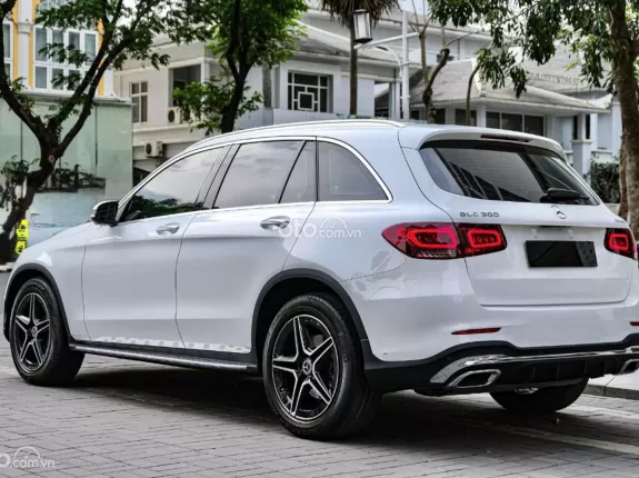 Mercedes-Benz GLC 300 4Matic V1 2022 - Xe đẹp không 1 lỗi nhỏ