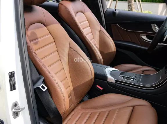 Mercedes-Benz GLC 300 4Matic V1 2022 - Xe đẹp không 1 lỗi nhỏ