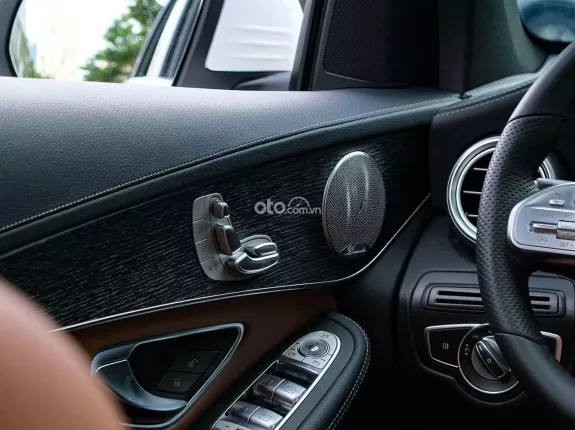 Mercedes-Benz GLC 300 4Matic V1 2022 - Xe đẹp không 1 lỗi nhỏ