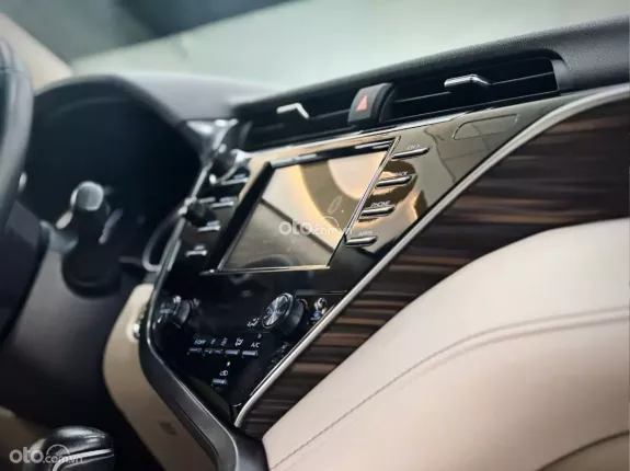Toyota Camry 2.0G 2019 - Xe 5 chỗ sang trọng tiện nghi 2020