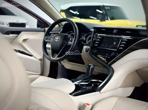 Toyota Camry 2.0G 2019 - Xe 5 chỗ sang trọng tiện nghi 2020