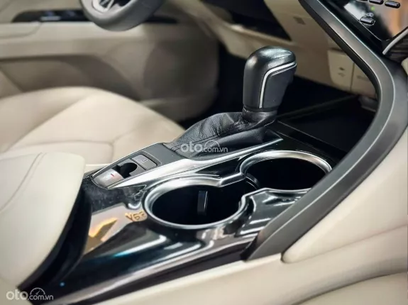 Toyota Camry 2.0G 2019 - Xe 5 chỗ sang trọng tiện nghi 2020