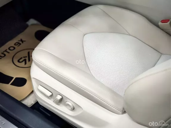 Toyota Camry 2.0G 2019 - Xe 5 chỗ sang trọng tiện nghi 2020