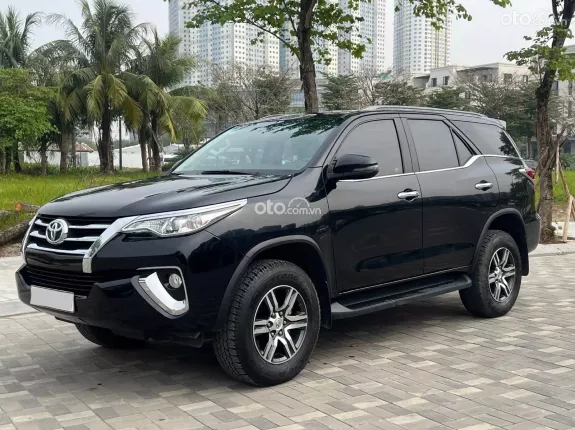 Toyota Fortuner 2.4G 4x2 AT  2019 - Hàng hiếm, chạy chỉ 3v6 sai tặng xe
