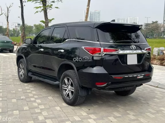 Toyota Fortuner 2.4G 4x2 AT  2019 - Hàng hiếm, chạy chỉ 3v6 sai tặng xe