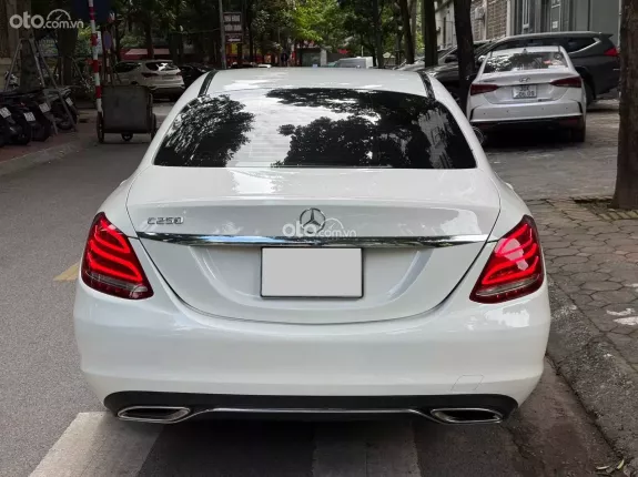 Mercedes-Benz C250 Exclusive 2015 - C250 2016