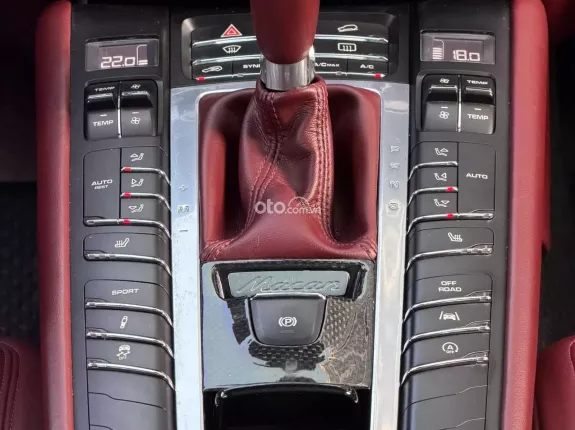 Porsche Macan 2.0 AT 2016 - Porsche Macan 2016 lên full 2020