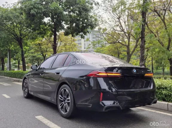 BMW 530i M Sport 2025 - BAO ĐẬU BANK 70-90% (Ib Zalo tư vấn trực tiếp 24/7)