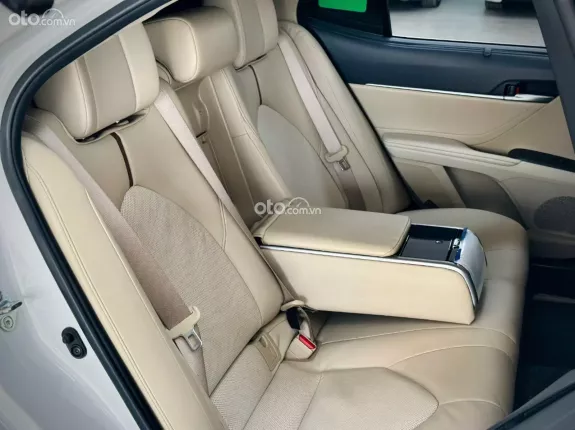 Toyota Camry 2.5Q 2023 - Nhập khẩu Thái Lan