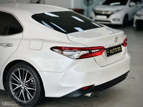 Toyota Camry 2.5Q 2023 - Nhập khẩu Thái Lan